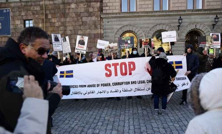 تتهم حملة تشهير السلطات السويدية باختطاف أطفال مسلمين في حالات السحب القصري.