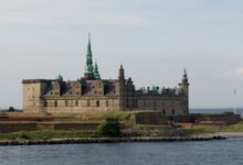 قلعة كرونبرغ والمعروفة ايضاً بإسم قلعة هاملت، وهي قلعة وحصن في بلدة هلسنغور، الدنمارك. خلدت هذه القلعة في مسرحية هاملت لوليام شكسبير.