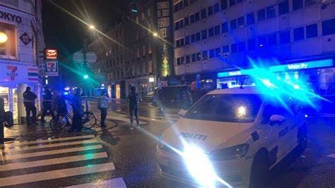 تم الإعلان عن مقتل رجل سويدي (36 عاماً) مساء أمس الجمعة بعد إصابته بعدة أعيرة نارية في منطقة Vesterbrogade في العاصمة الدنماركية كوبنهاجن