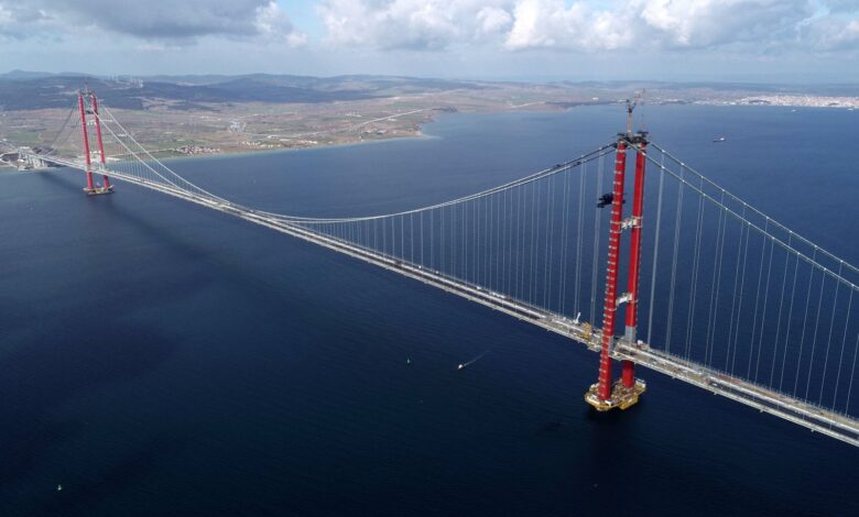 تركيا تزيح الدنمارك من المرتبة الأولى كأطول جسر معلق في أوروبا وتحطم رقم قياسي من خلال جسر Canakkale كأطول جسر معلق في العالم أيضاً