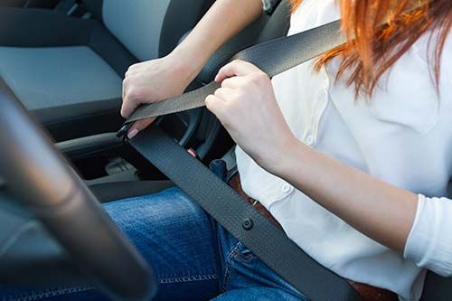 زيادة خطر التعرض للقتل في حركة المرور في حال عدم استخدام حزام الأمان على الرغم من أن 3% فقط من السائقين في الدنمارك لا يستخدمونه.
