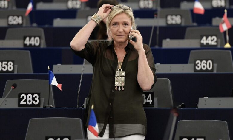 الاتحاد الأوروبي قلق من فوز اليمينية مارين لوبان في الانتخابات الفرنسية بسبب رغبتها في وضع القوانين الفرنسية فوق قوانين الاتحاد الأوروبي