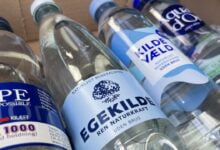 نفاد مياه الشرب من المتاجر الدنماركية بعد أن سارع العملاء إلى شرائها وذلك بعد انتشار خبر عن تلوث مياه الشرب بال E-Coli.
