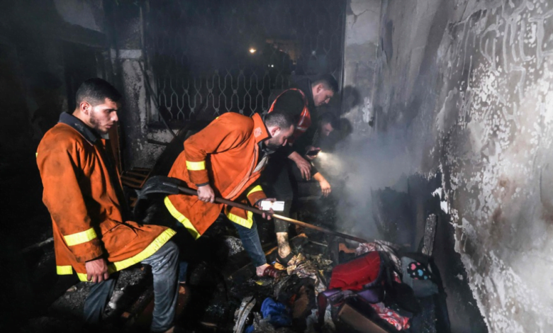 اندلع حريق في مخيم جباليا في قطاع غزة وكان كبيراً لدرجة أنه أودى بحياة 21 شخص مع إصابة العديدن. وقد كان من بين الوفيات 7 أطفال.
