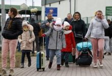 أجاب ما يقرب من 80% من الدنماركيين بنعم عند سؤالهم عن رغبتهم في استقبال المزيد من اللاجئين الأوكرانيين. و53% منهم يريدون سن قوانين خاصة لتمديد إقامة اللاجئين الحاليين