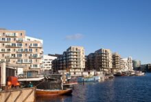 مطالبة واسعة في بلدية كوبنهاجن لجعل السباحة في ميناء كوبنهاجن مجانية وقانونية في جميع مناطق الميناء! إلا أن ذلك قد يكون خطيراً.