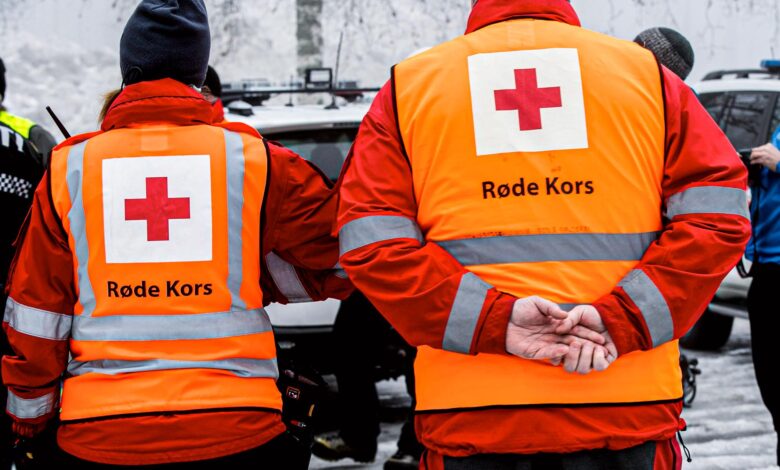 تم التبرع بمبلغ 693 مليون كرون من قبل المنظمات الإغاثية والإنسانية الدنماركية، إلا أنه الفئة المستهدفة لم تكن متضرري الزلازل.